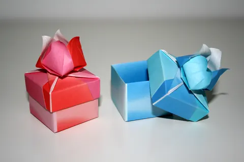 Flower box by Tomoko Fuse