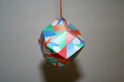 Christmas dodecahedron by Tomoko Fuse